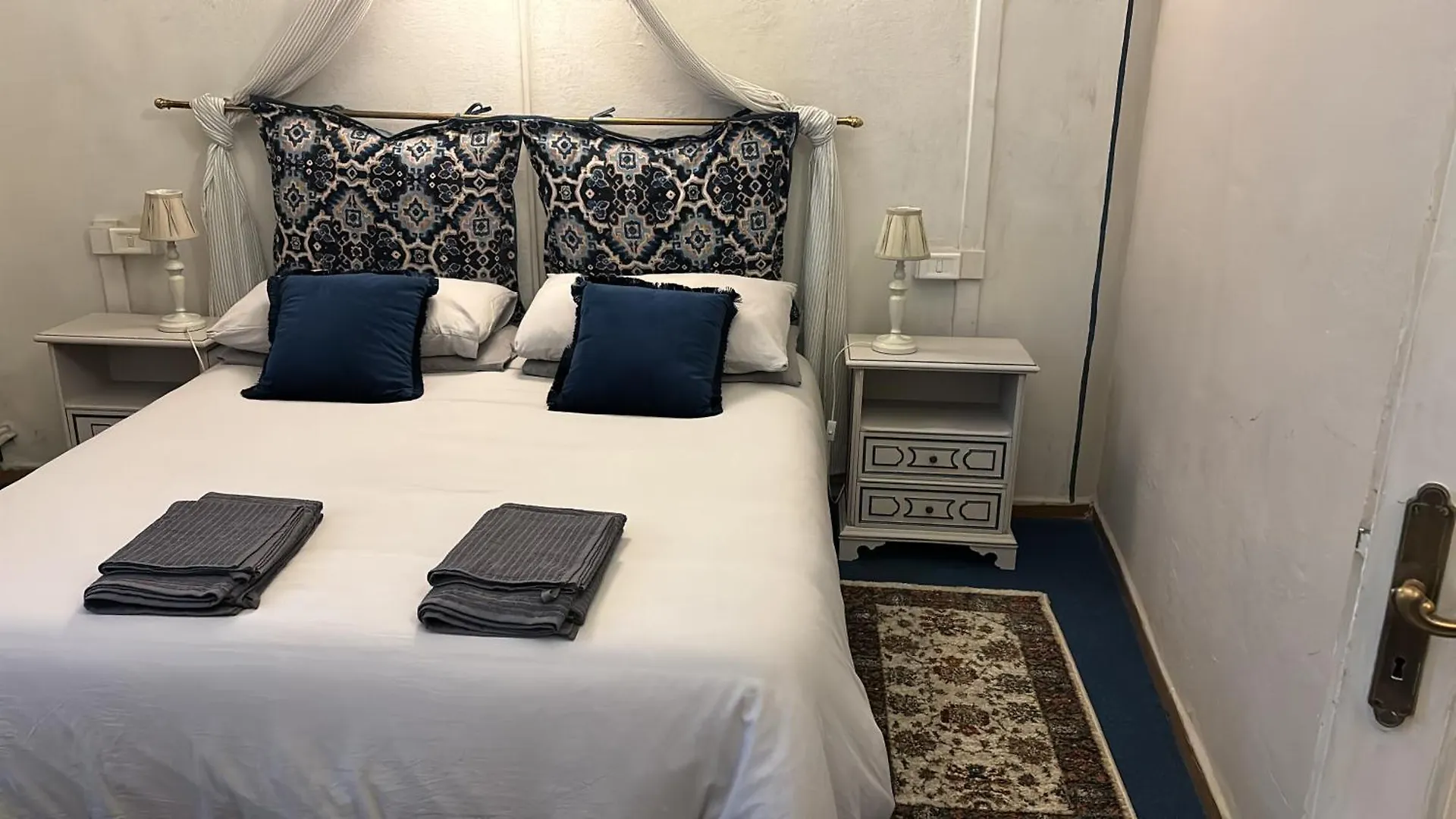 Guest House Santa Giustina Lucca Centro Storico contacts